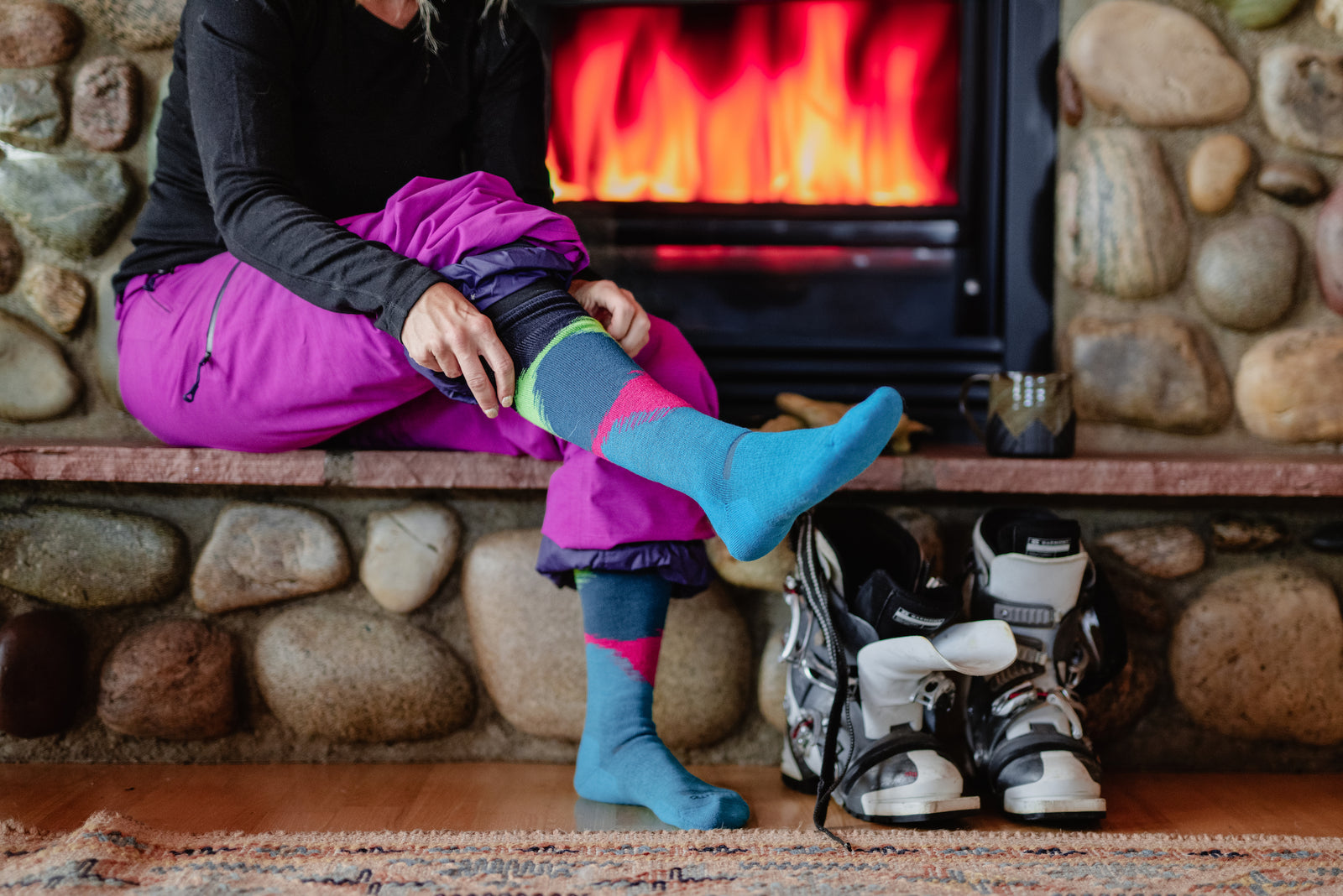 Buy Merino Wool Women's Base Layer Pants — 100% Organic Wool Midweight  Thermal Pants + Hiking Wool Socks (Medium, Black) at